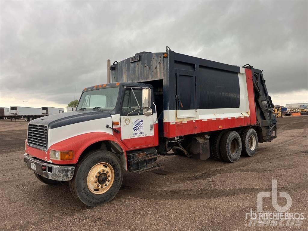 Navistar 4900 شاحنات المخلفات