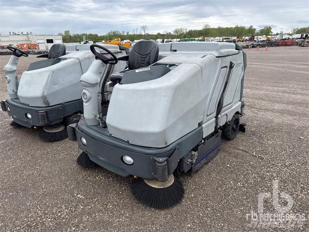 Nilfisk SC8000 كناسات