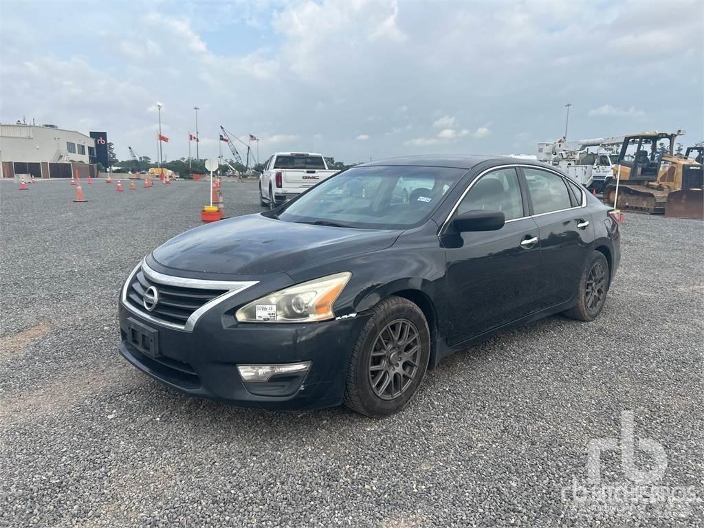Nissan ALTIMA سيارات