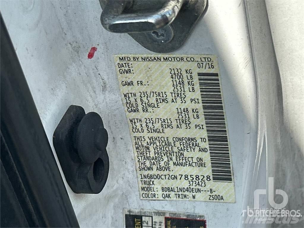 Nissan FRONTIER شاحنات خفيفة/مفصلية الجوانب