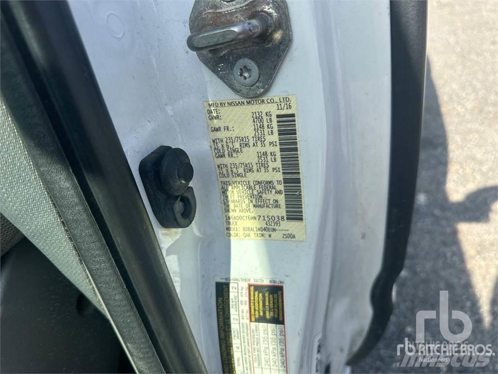 Nissan FRONTIER شاحنات خفيفة/مفصلية الجوانب