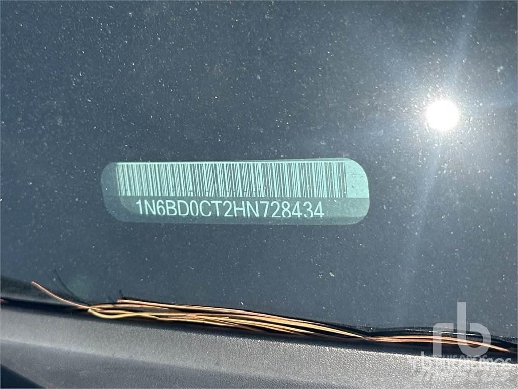 Nissan FRONTIER شاحنات خفيفة/مفصلية الجوانب