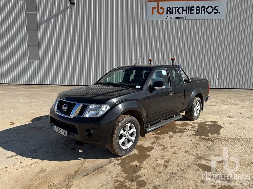 Nissan NAVARA شاحنات خفيفة/مفصلية الجوانب