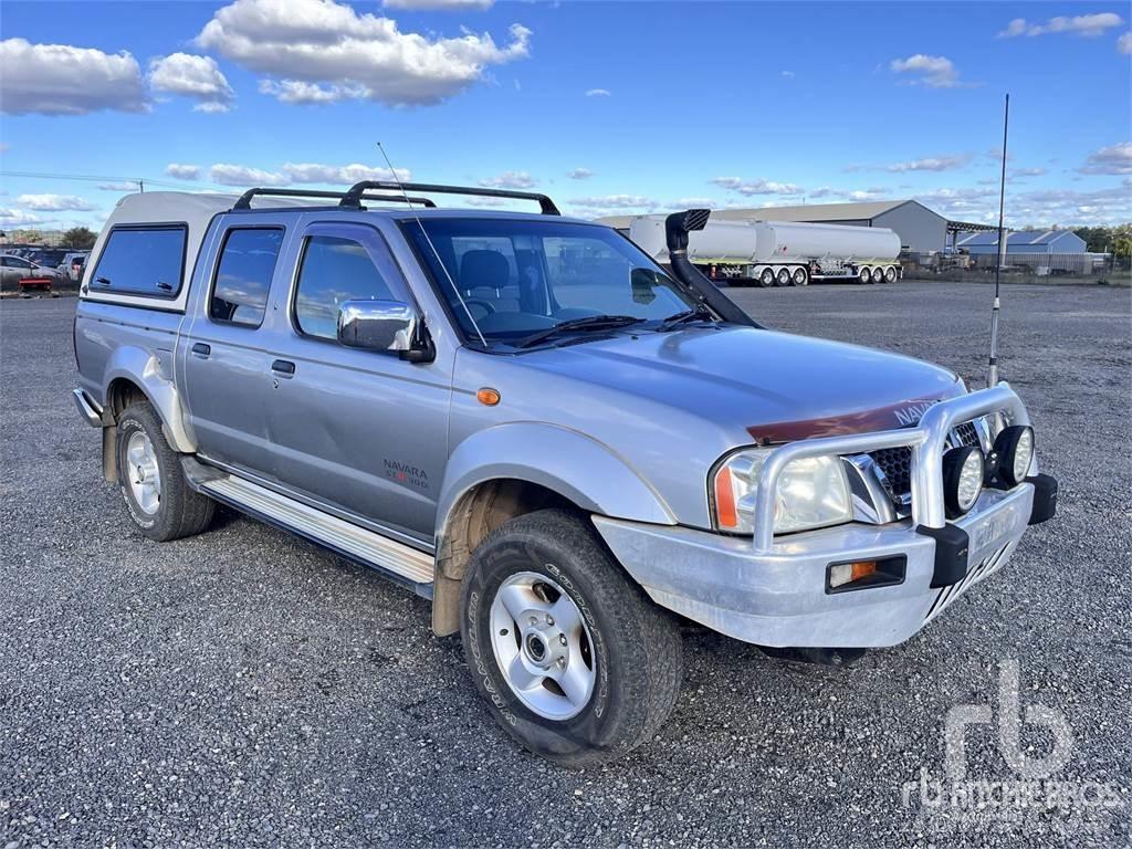 Nissan NAVARA شاحنات خفيفة/مفصلية الجوانب
