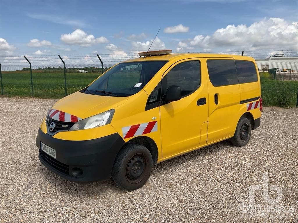Nissan NV200 شاحنة مقفلة