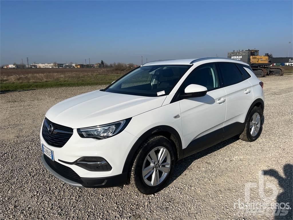 Opel GRANDLAND شاحنات خفيفة/مفصلية الجوانب