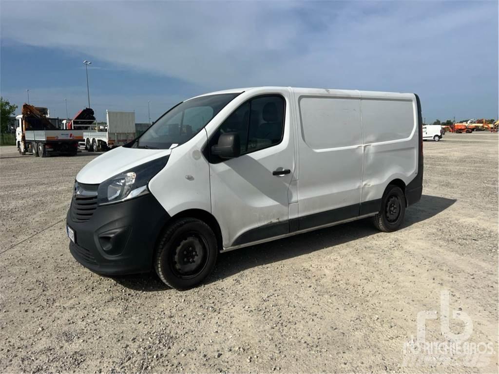Opel VIVARO شاحنة مقفلة