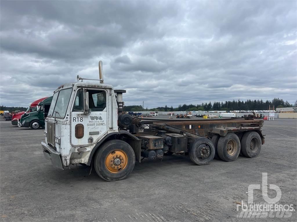 Peterbilt 320 شاحنات قابلة للفك