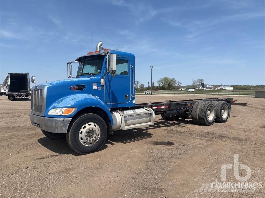 Peterbilt 340 شاحنات بمقصورة وهيكل