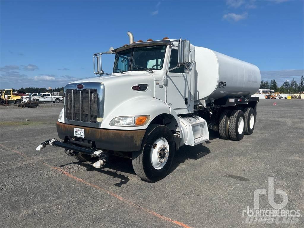 Peterbilt 348 صهاريج مياه