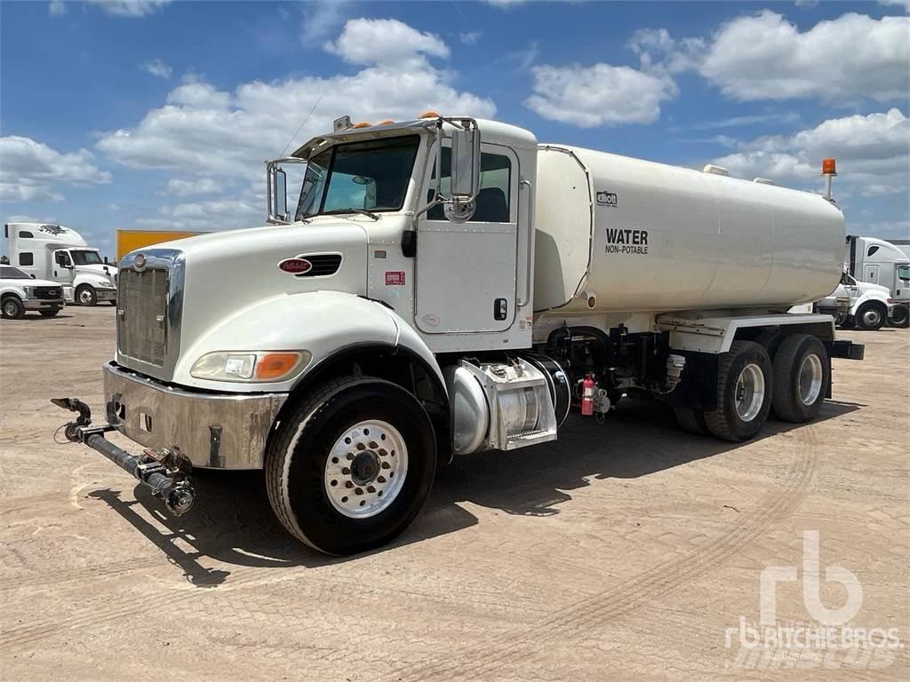 Peterbilt 348 صهاريج مياه