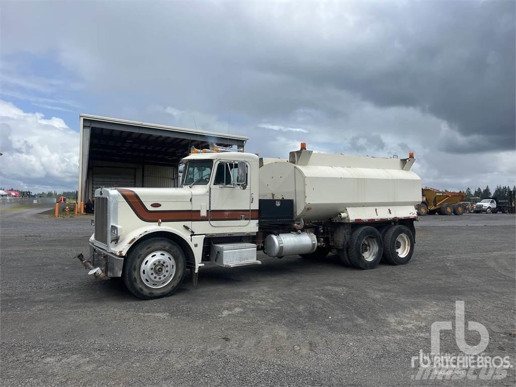 Peterbilt 359 صهاريج مياه
