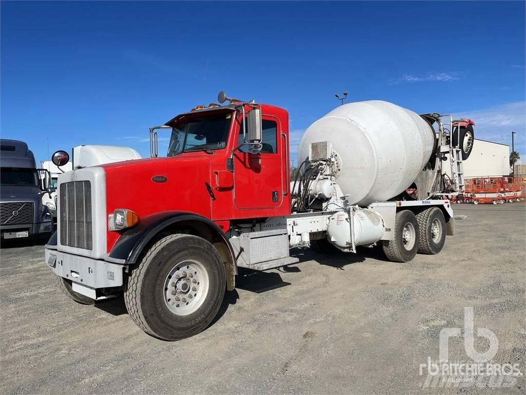 Peterbilt 365 شاحنات خرسانة