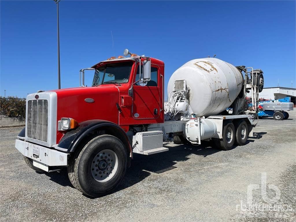 Peterbilt 365 شاحنات خرسانة