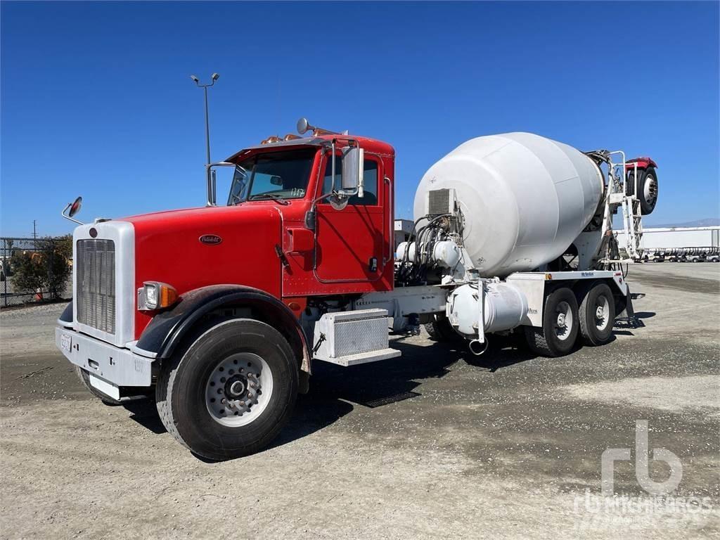 Peterbilt 365 شاحنات خرسانة