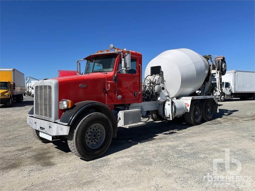 Peterbilt 365 شاحنات خرسانة