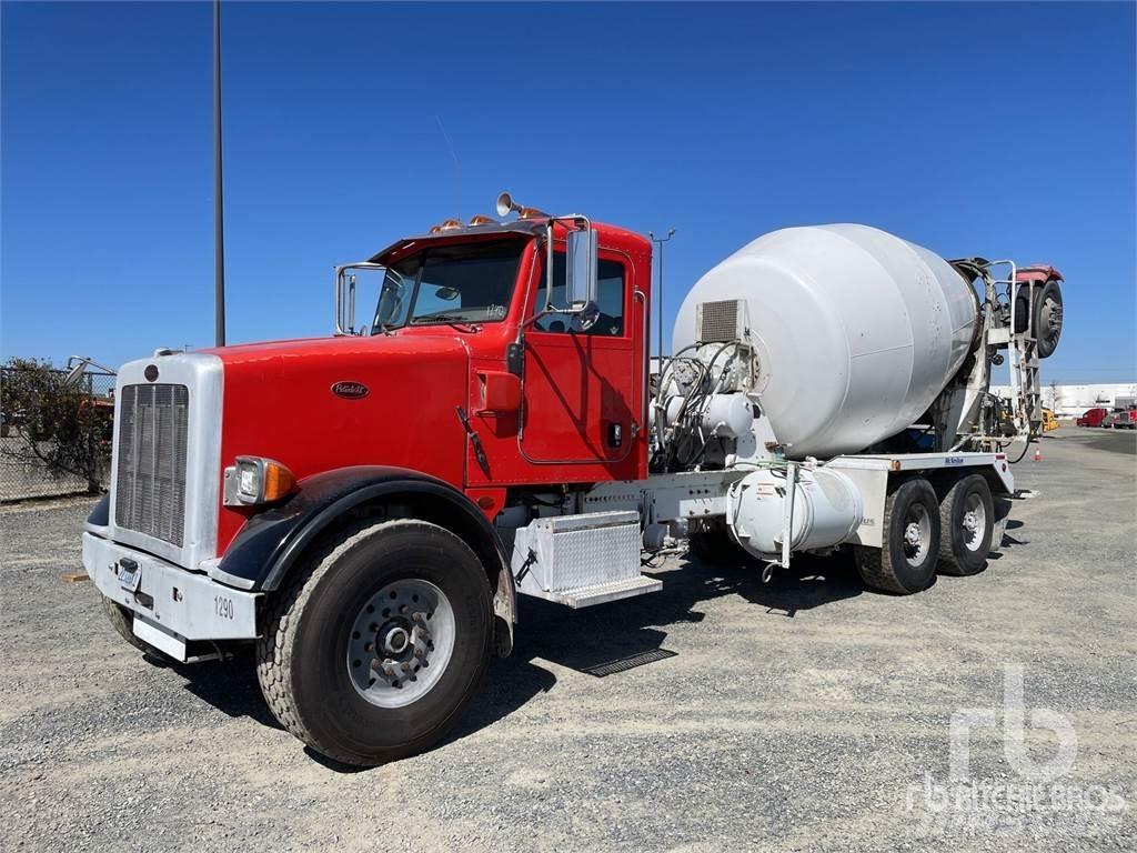 Peterbilt 365 شاحنات خرسانة