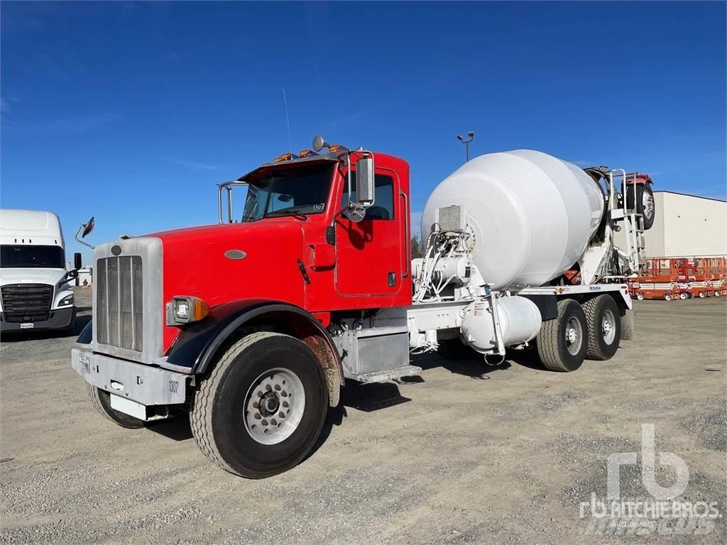 Peterbilt 365 شاحنات خرسانة