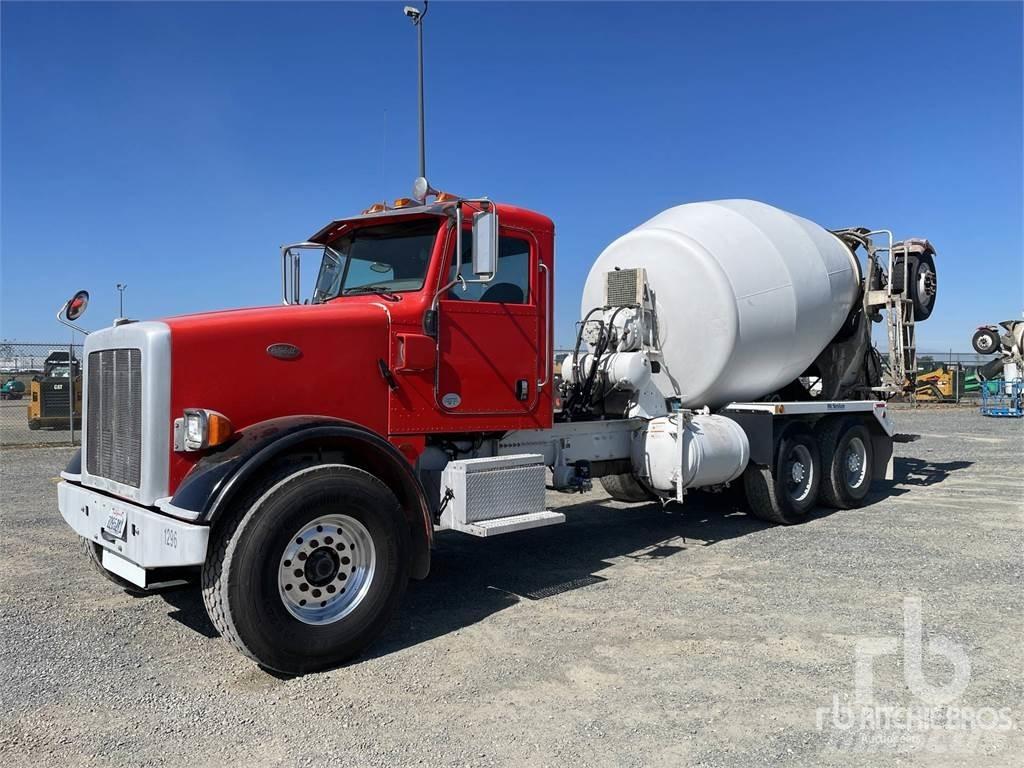 Peterbilt 365 شاحنات خرسانة