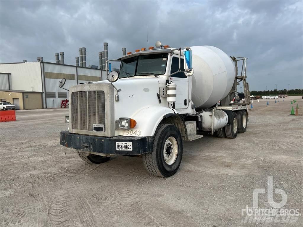 Peterbilt 365 شاحنات خرسانة