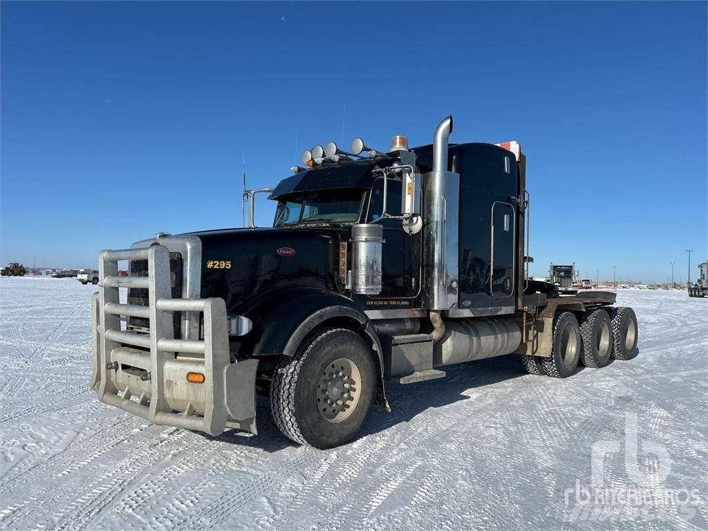 Peterbilt 367 شاحنات مسطحة / أوناش