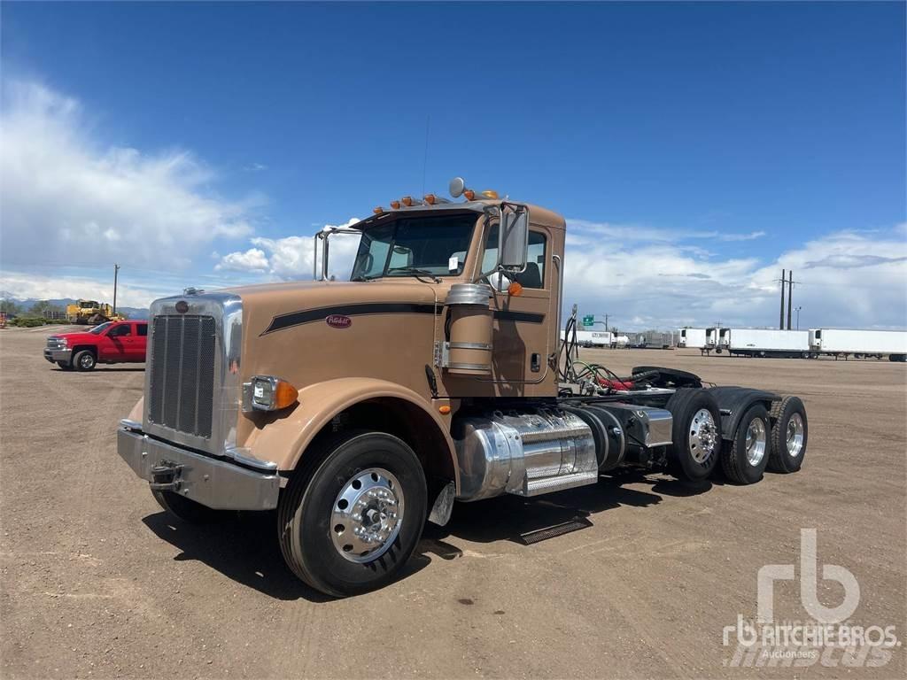 Peterbilt 367 وحدات الجر