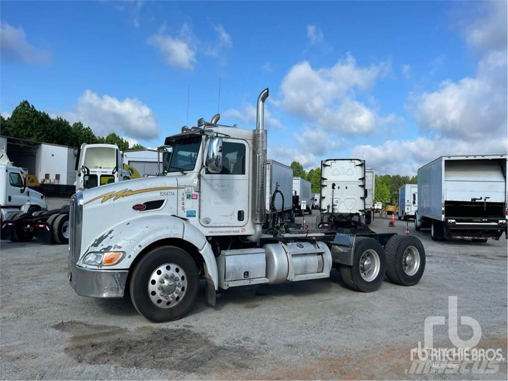 Peterbilt 384 وحدات الجر