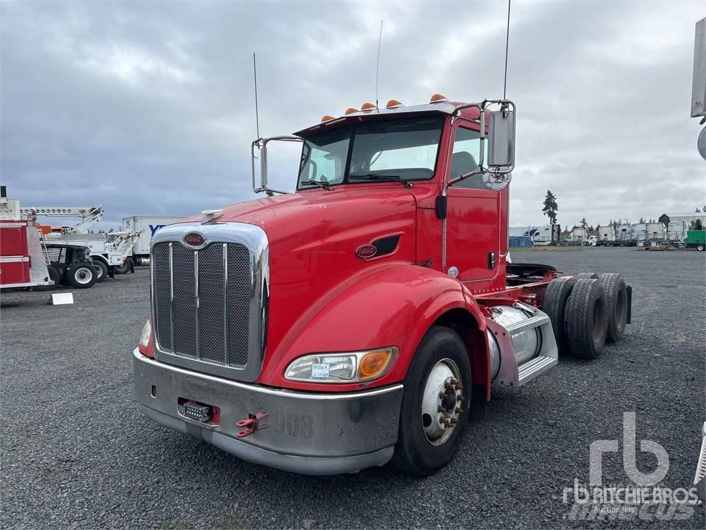 Peterbilt 384 وحدات الجر