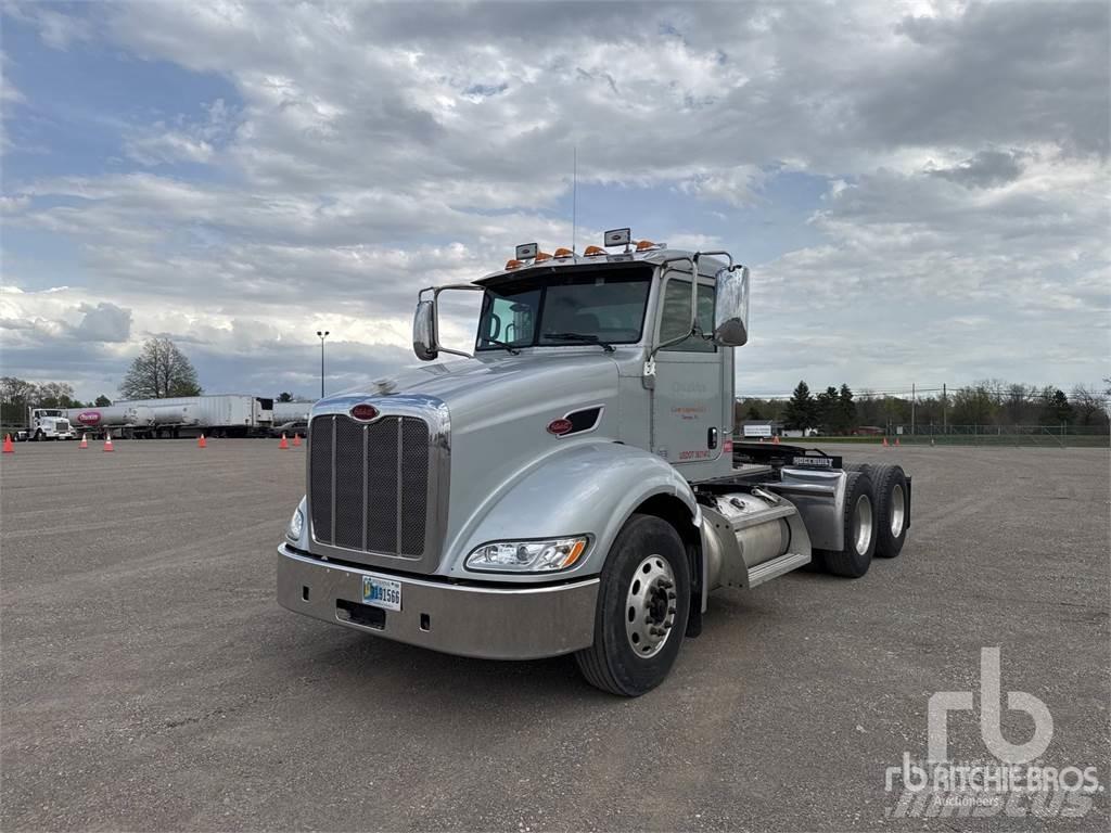 Peterbilt 384 وحدات الجر