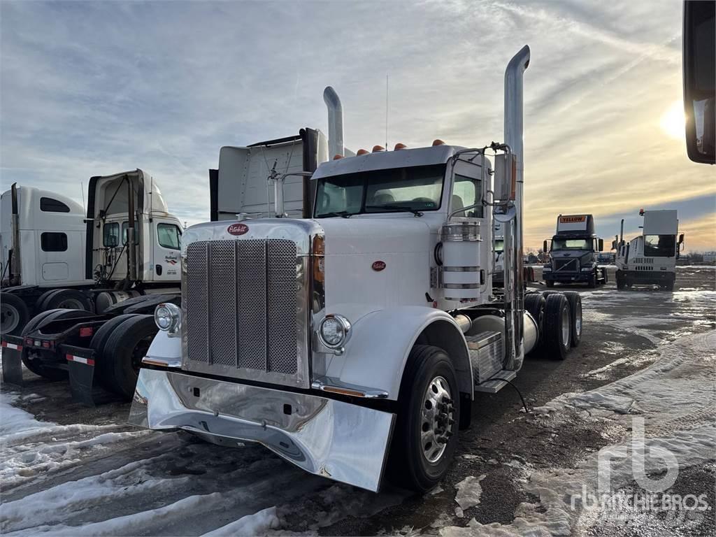 Peterbilt 388 وحدات الجر