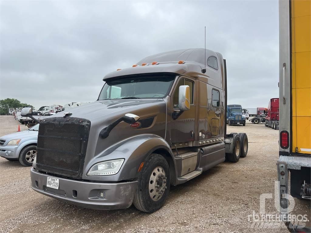 Peterbilt 587 وحدات الجر