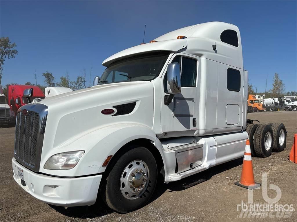 Peterbilt 587 وحدات الجر