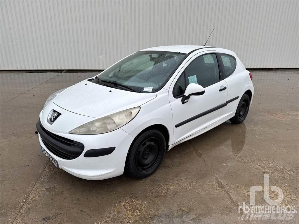 Peugeot 207 سيارات