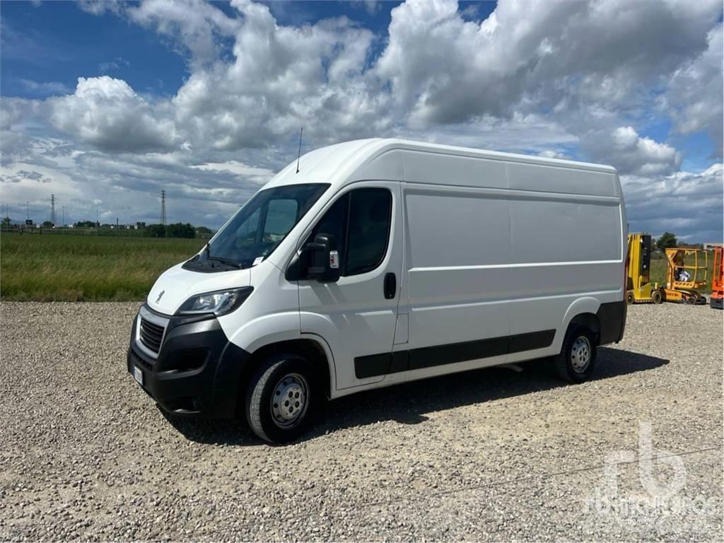 Peugeot BOXER شاحنة مقفلة