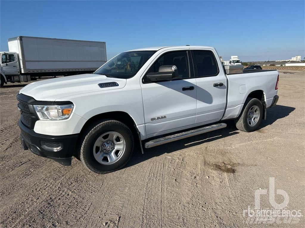 RAM 1500 شاحنات خفيفة/مفصلية الجوانب