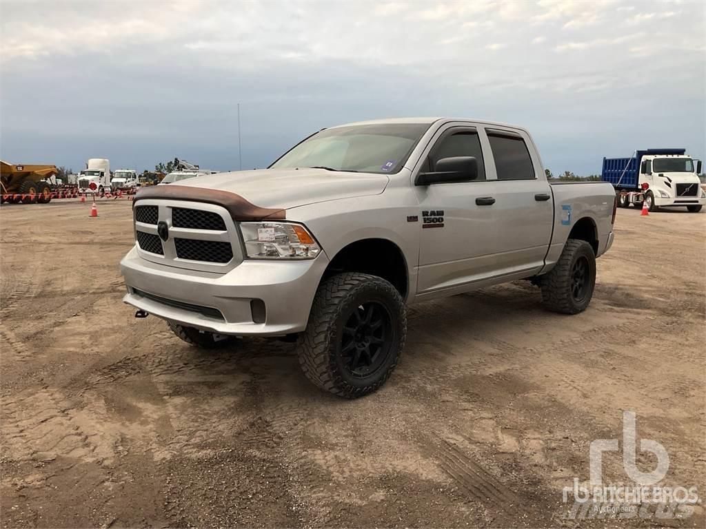 RAM 1500 شاحنات خفيفة/مفصلية الجوانب