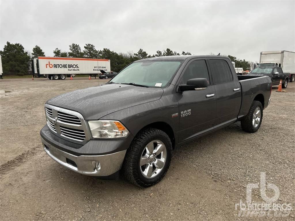 RAM 1500 شاحنات خفيفة/مفصلية الجوانب