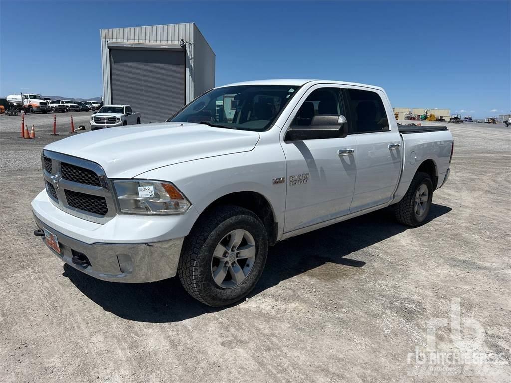 RAM 1500 شاحنات خفيفة/مفصلية الجوانب