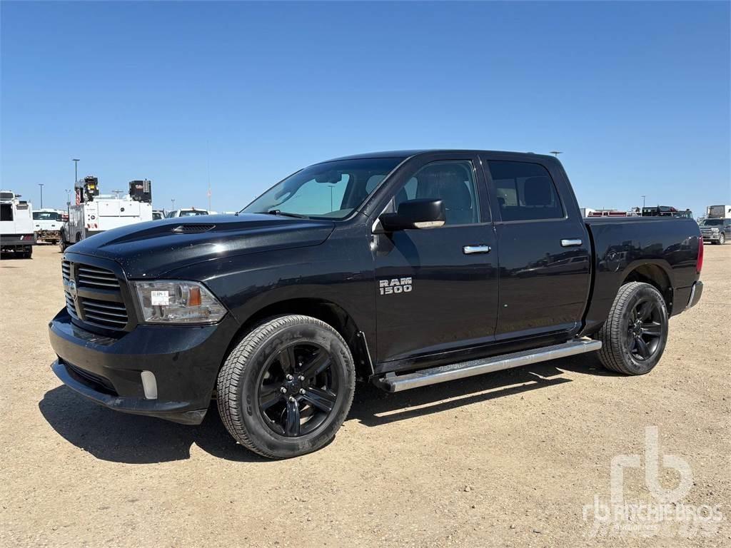 RAM 1500 شاحنات خفيفة/مفصلية الجوانب