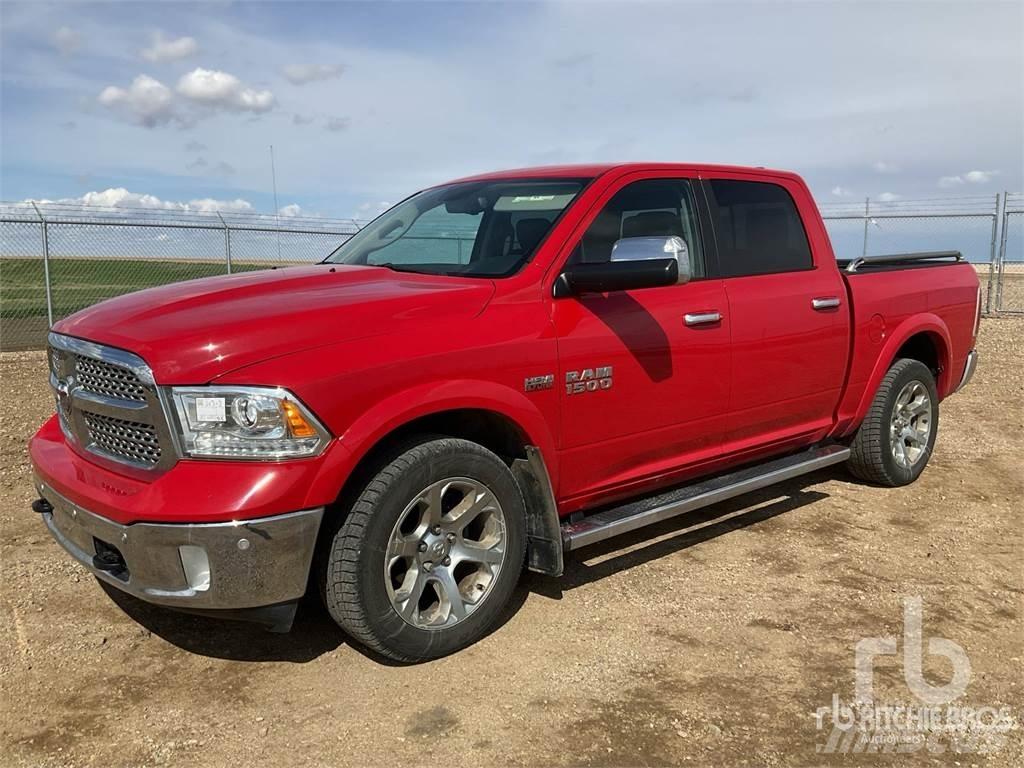 RAM 1500 شاحنات خفيفة/مفصلية الجوانب
