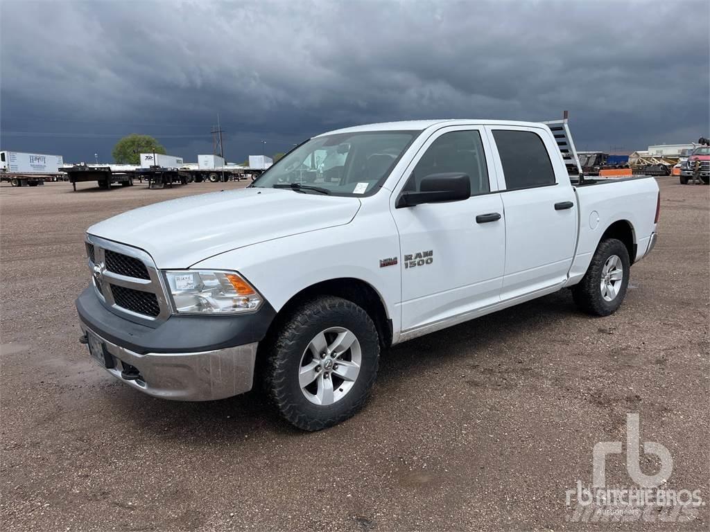 RAM 1500 شاحنات خفيفة/مفصلية الجوانب