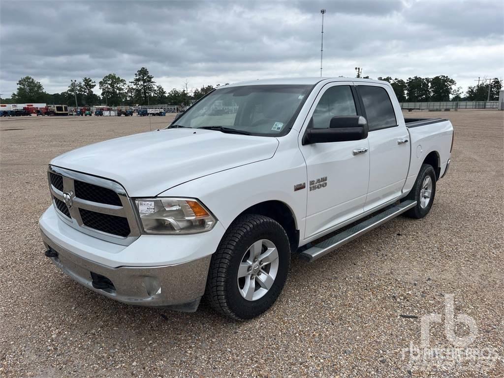 RAM 1500 شاحنات خفيفة/مفصلية الجوانب