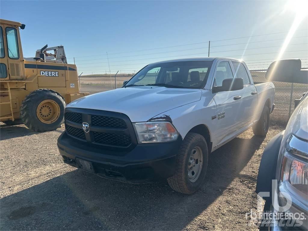 RAM 1500 شاحنات خفيفة/مفصلية الجوانب