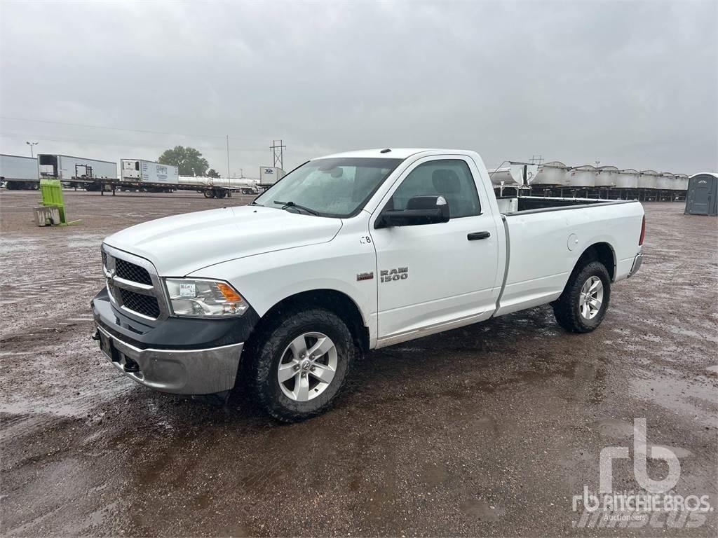 RAM 1500 شاحنات خفيفة/مفصلية الجوانب