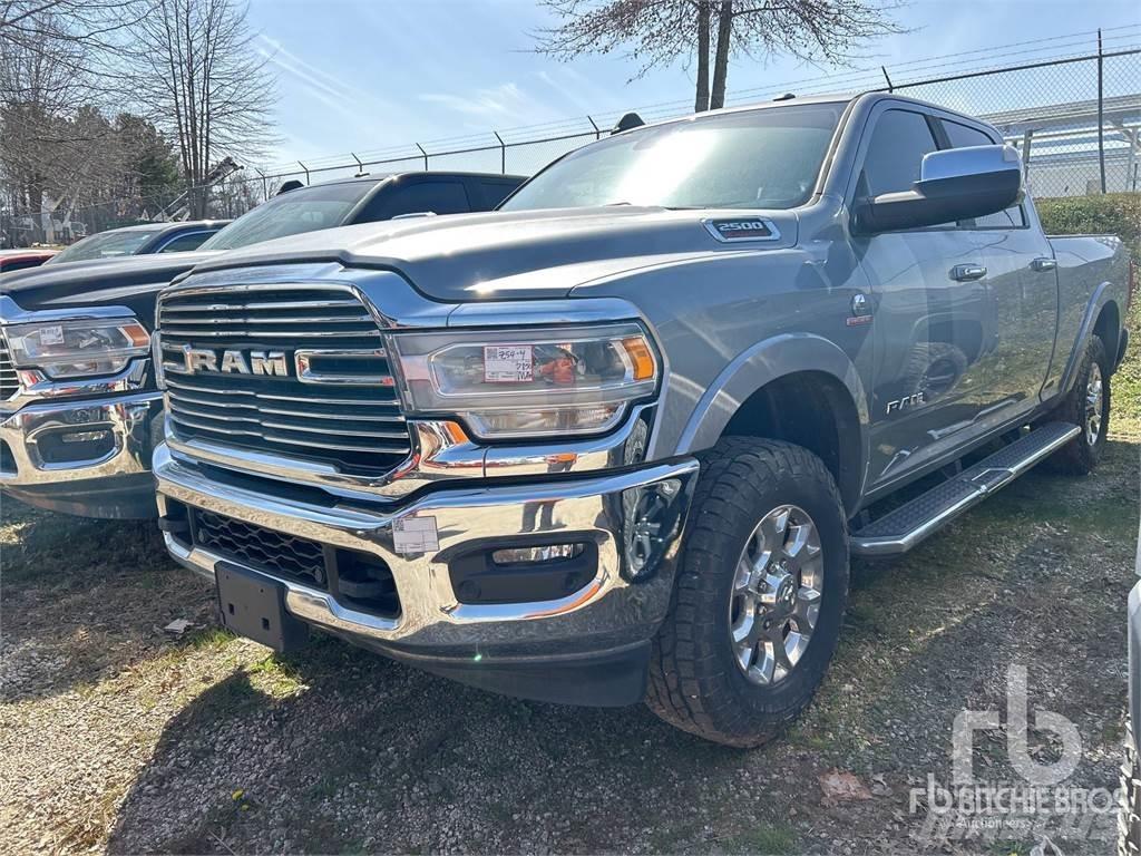 RAM 2500 شاحنات خفيفة/مفصلية الجوانب