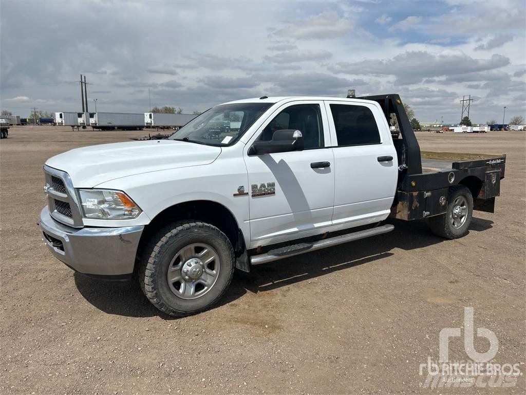 RAM 2500 شاحنات مسطحة/مفصلية الجوانب