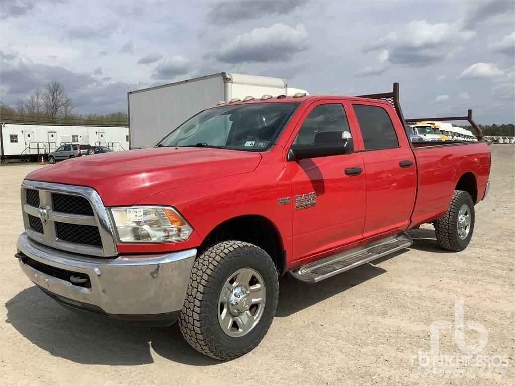 RAM 2500 شاحنات خفيفة/مفصلية الجوانب