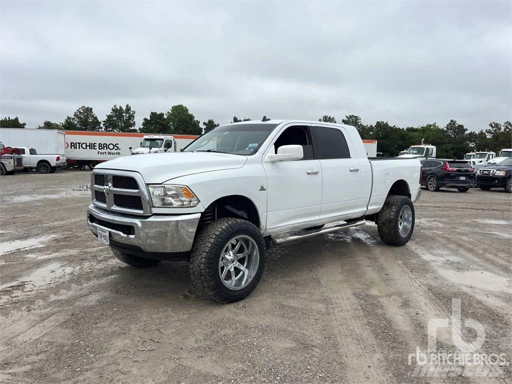 RAM 2500 شاحنات خفيفة/مفصلية الجوانب