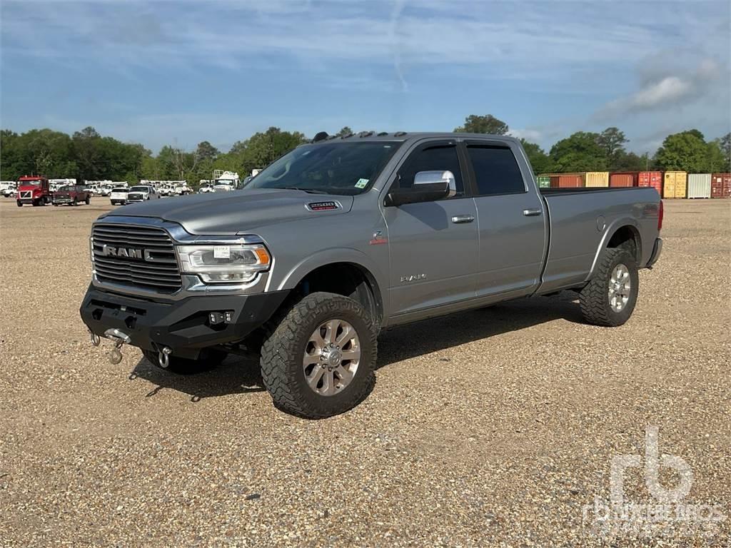 RAM 2500 شاحنات خفيفة/مفصلية الجوانب