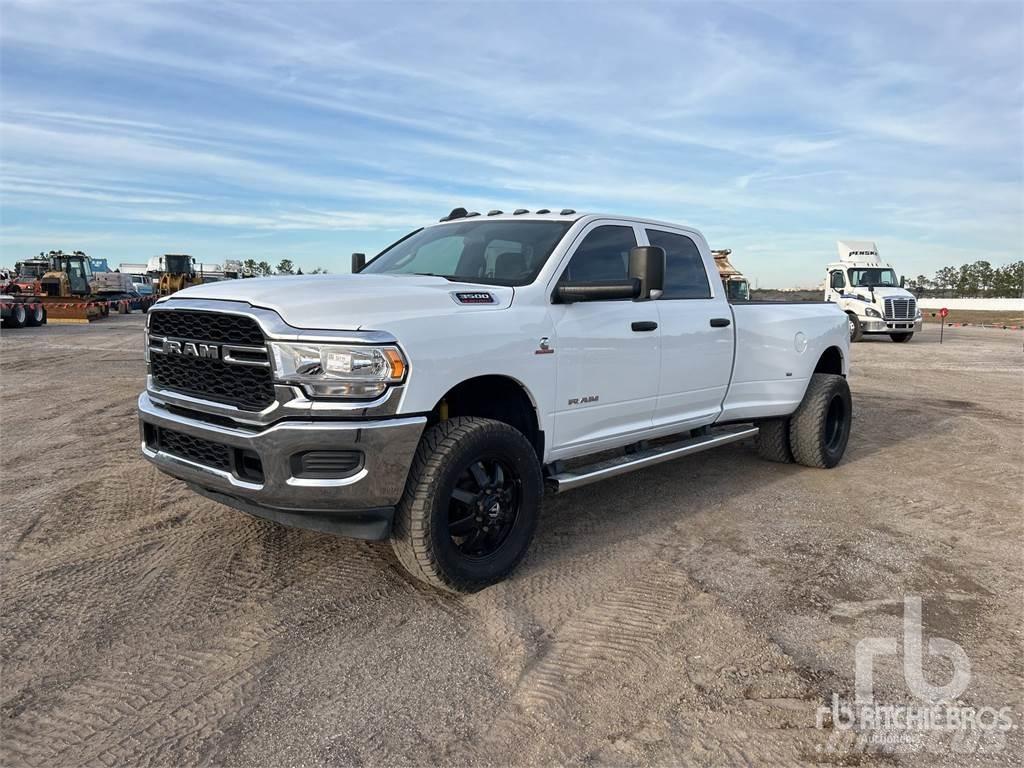 RAM 3500 شاحنات خفيفة/مفصلية الجوانب